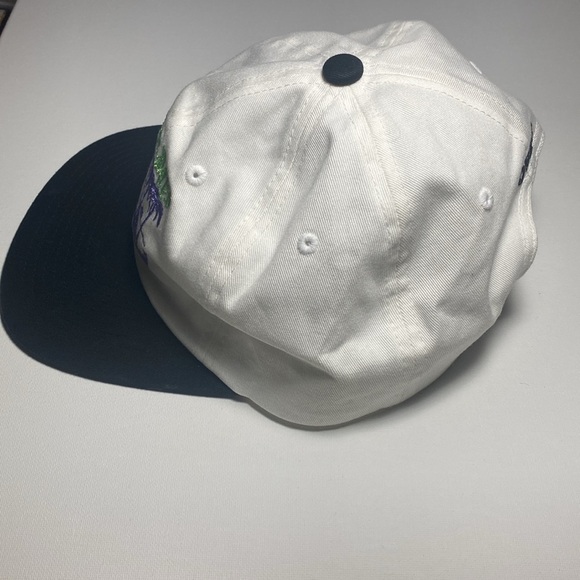 OBEY NEW White and Black Cap with Purple Embroidery - Picture 5 of 7